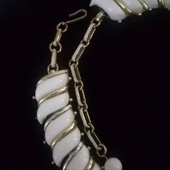 ✴️vtg milky white set - Picture 6 of 8